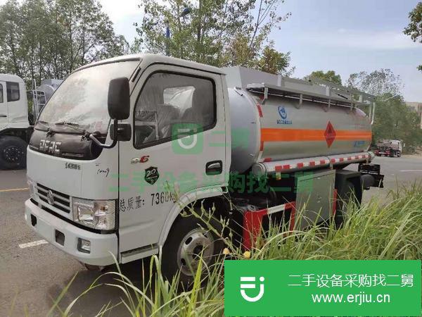 河北出售二手東風5噸油罐車3308mm軸距5檔變速箱