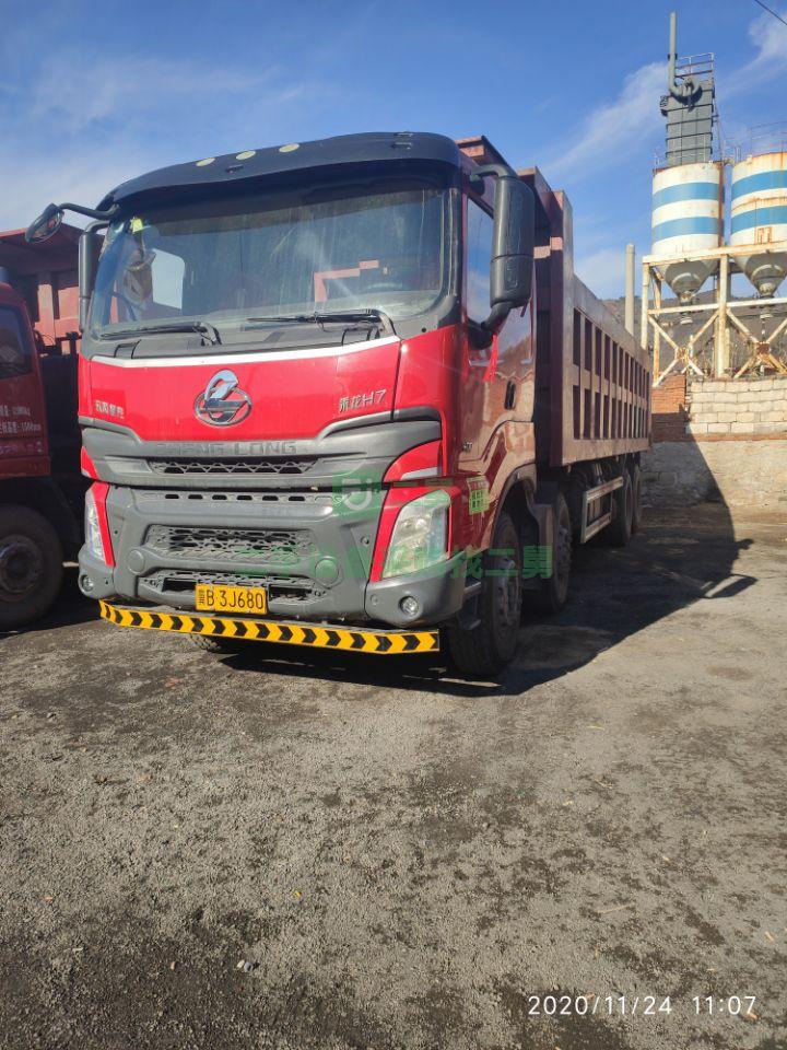 出售17年國五8.6米乘龍H7前四后八自卸車