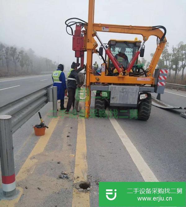 山東出售二手高速公路護(hù)欄打樁機(jī)