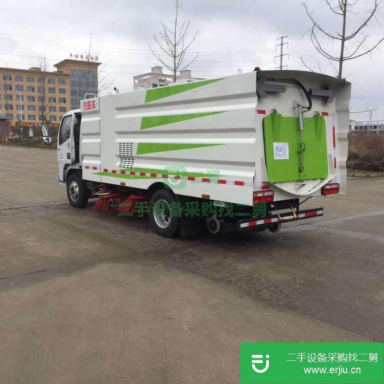 山東出售二手大型鋼絲刷掃路車