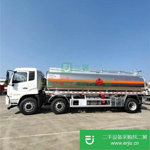 安徽出售二手小三軸19.9方鋁合金油罐車東風康明斯210馬力柴油發動機