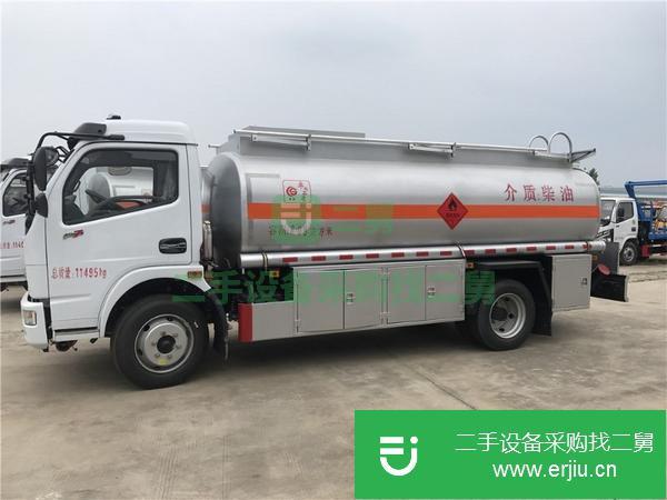 湖北出售二手東風多利卡8.09方油罐車