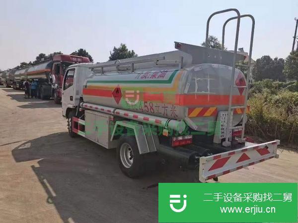 貴州出售二手5噸油罐車手續(xù)齊全國五朝柴發(fā)動機102馬力萬里揚5檔變速箱