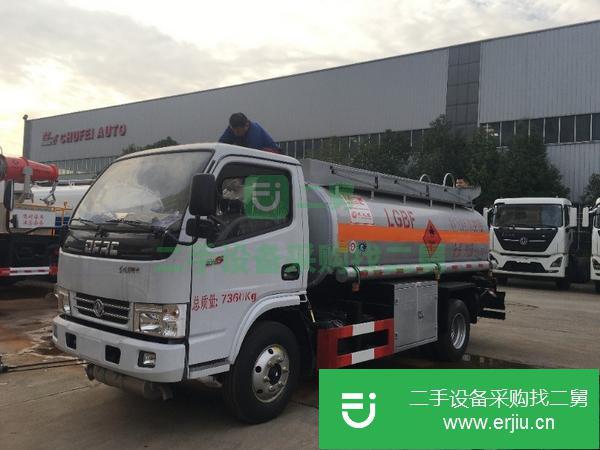 陜西出售二手東風(fēng)多利卡5噸油罐車
