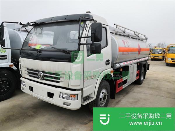 云南出售二手東風多利卡8噸油罐車朝柴156馬力3800mm軸距五檔箱