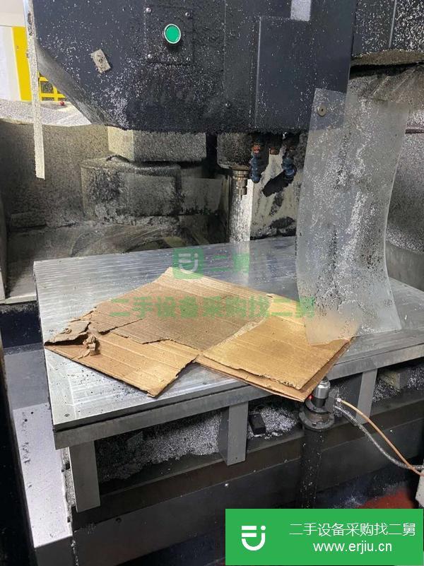 江蘇出售二手半包式永力源1090雕銑機(jī)