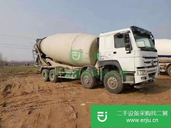 內蒙古出售二手17年3月份豪沃國五排放大22方攪拌車