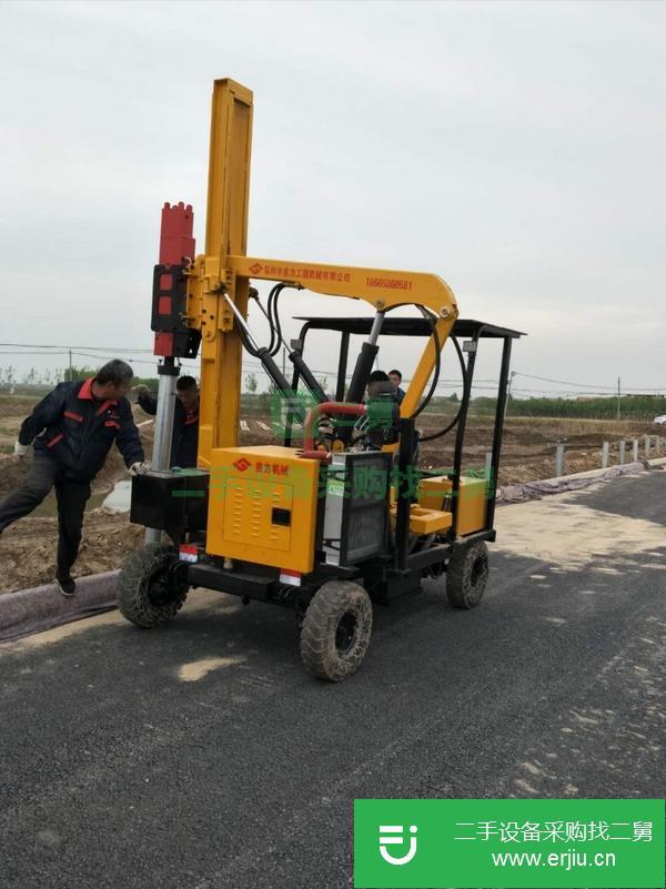 江蘇出售二手高速公路護(hù)欄打樁機(jī)
