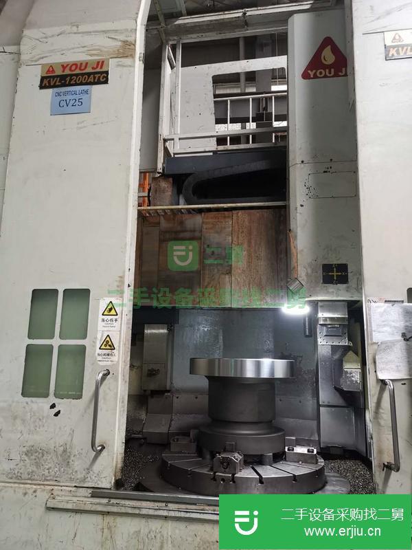 江蘇出售二手臺灣油機精密立式車床12把刀庫