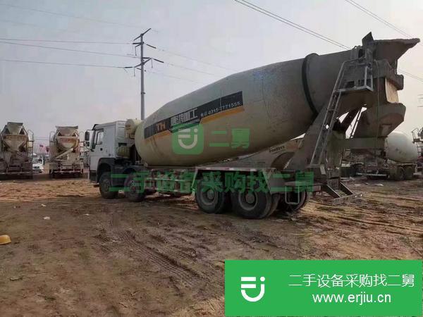 內蒙古出售二手17年3月份豪沃國五排放大22方攪拌車