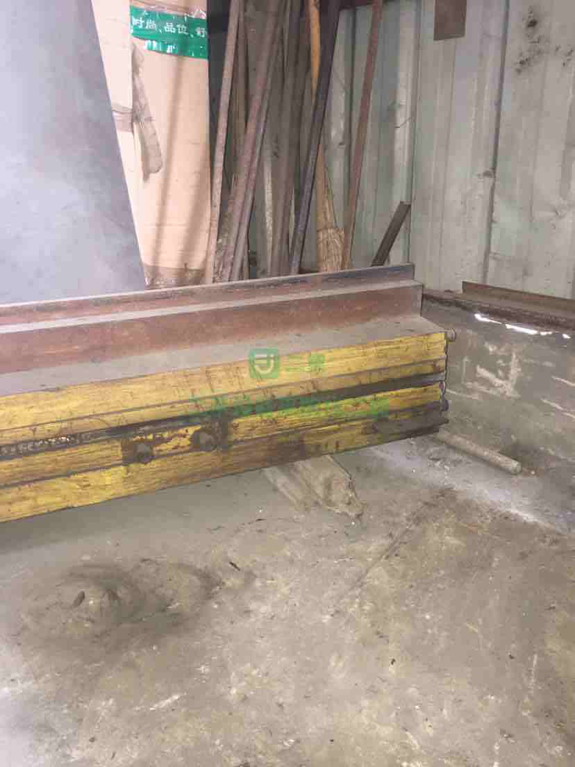 上海出售二手14年的集裝箱側板模具