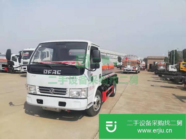福建出售二手楚勝牌藍(lán)牌2.3方油罐車