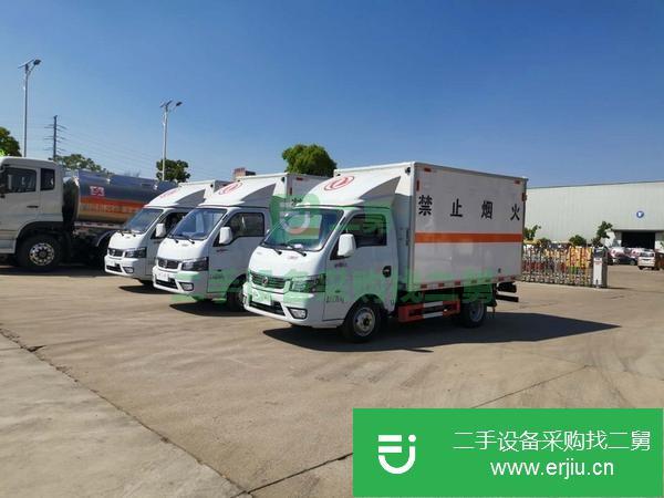 新疆出售二手九米四危險品廂式運輸車