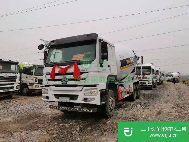 山東出售二手重汽豪沃14方350馬力攪拌車車況非常好