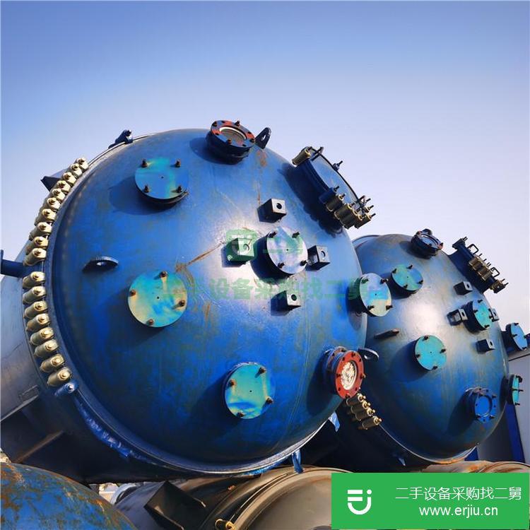 山東出售二手5000L搪瓷反應(yīng)釜