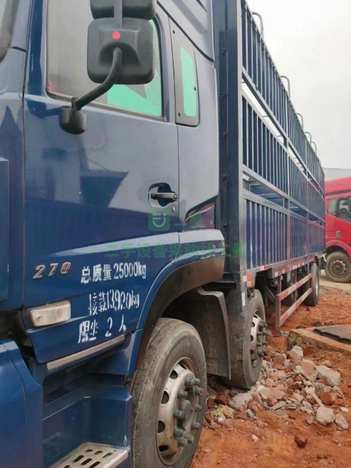 出售二手的東風天龍前四后四運輸車