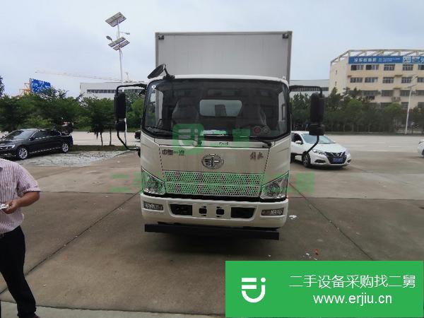 河北出售二手解放J6f黃牌5米2易燃?xì)怏w廂式運(yùn)輸車(chē)