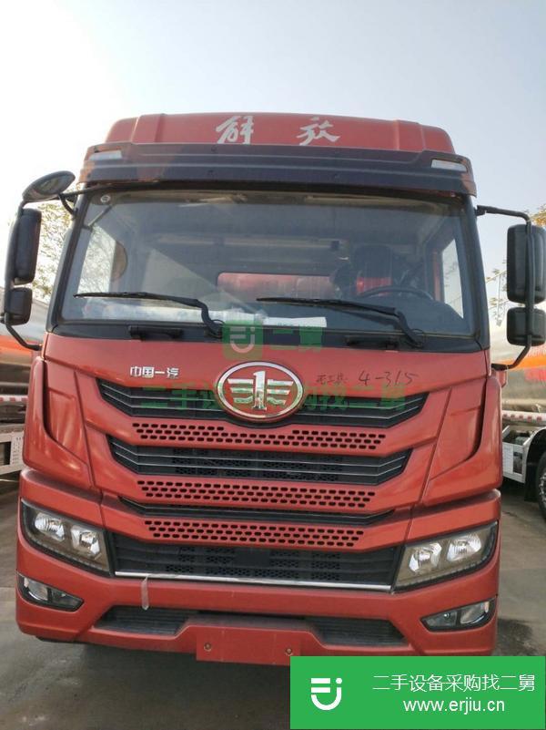 重慶出售二手解放前四后八30.4方油罐車錫柴320馬力發動機法士特9檔變速箱