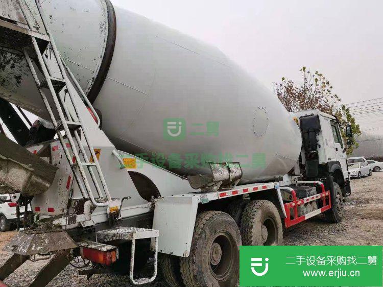 山東出售二手重汽豪沃14方350馬力攪拌車車況非常好