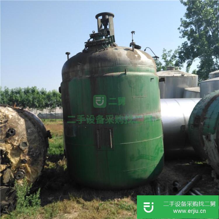 山東出售二手5000L搪瓷反應(yīng)釜