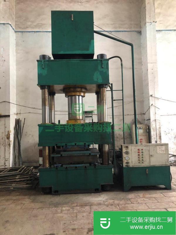 天津出售二手500噸標(biāo)準(zhǔn)四柱液壓機(jī)