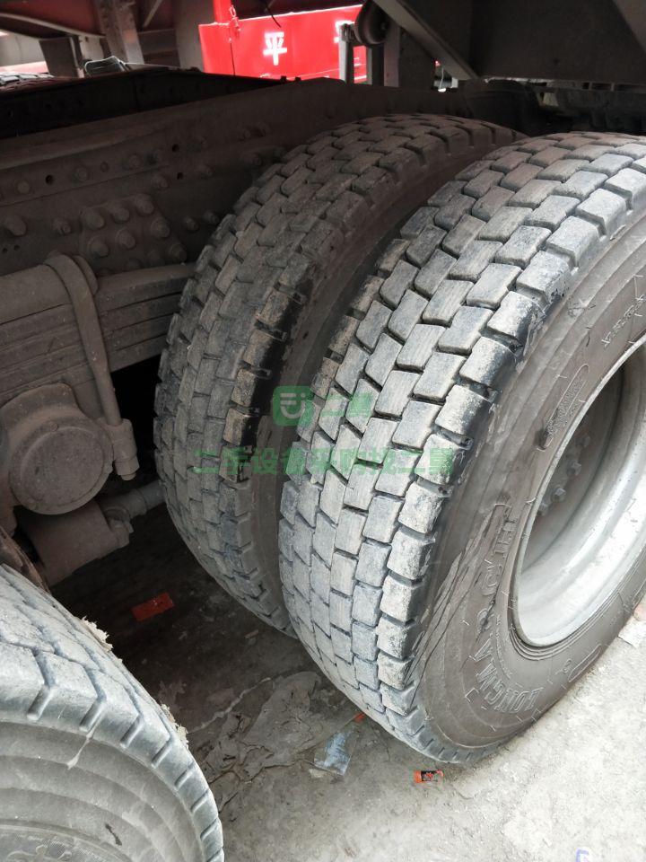 出售解放J6P牽引車(chē)550馬力領(lǐng)航版，帶液緩，保險(xiǎn)同步