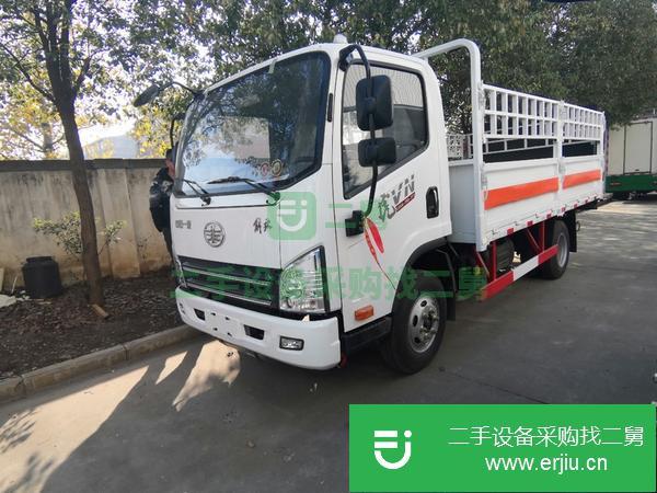 貴州出售二手解放氣瓶運輸車濰柴110馬力發動機