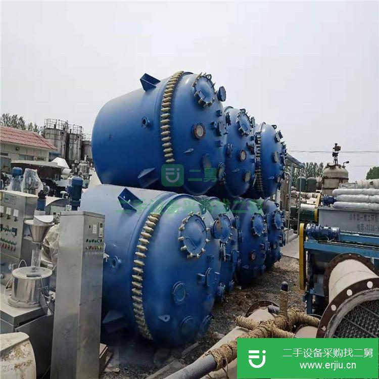山東出售二手5000L搪瓷反應(yīng)釜