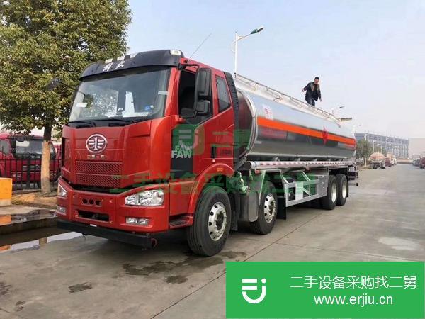 新疆出售二手解放J6前四后八鋁合金油罐車