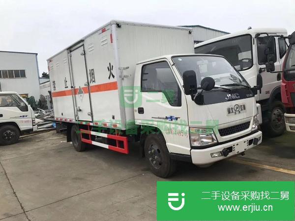 浙江出售二手危險(xiǎn)品九類廂式甲醇運(yùn)輸車