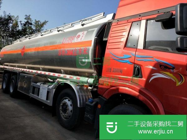 重慶出售二手解放前四后八30.4方油罐車錫柴320馬力發動機法士特9檔變速箱