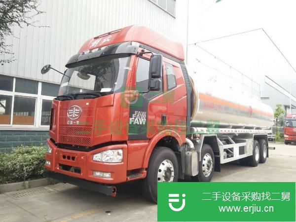 西藏出售二手解放J6F前四后八鋁合金油罐車