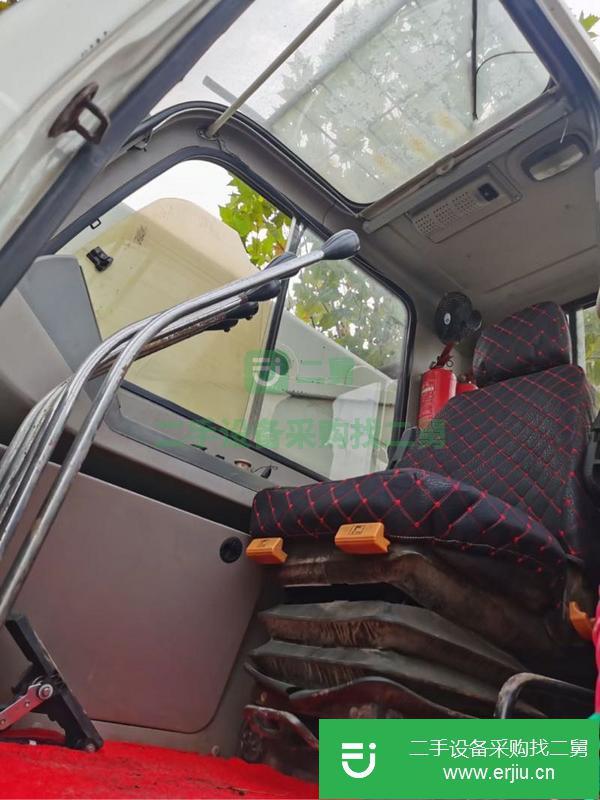 湖北出售二手13年中聯藍色關愛16v汽車吊