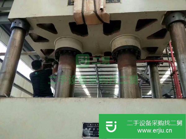 河北出售二手揚(yáng)力大臺(tái)面500噸四柱液壓機(jī)