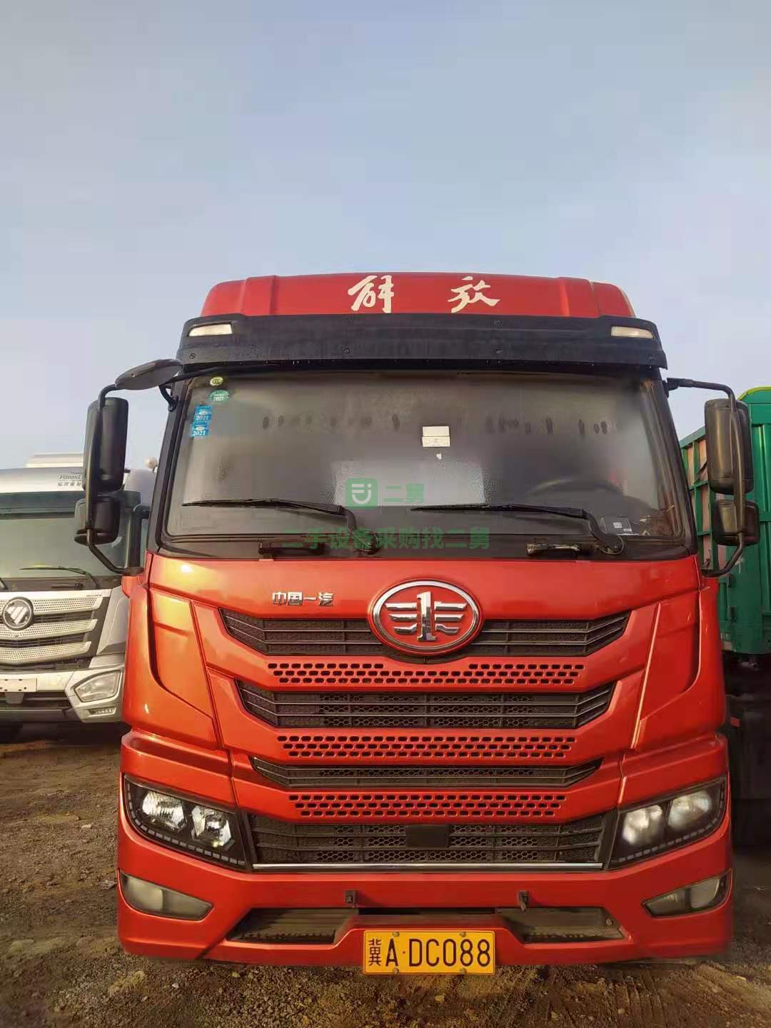 出售一臺六個月悍威新款2.0牽引車，420馬力，車況精品