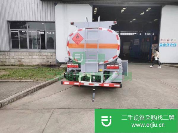 福建出售二手東風(fēng)多利卡5噸加油車