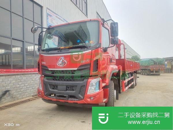 內蒙古出售二手柳汽乘龍后八輪三一12噸隨車吊