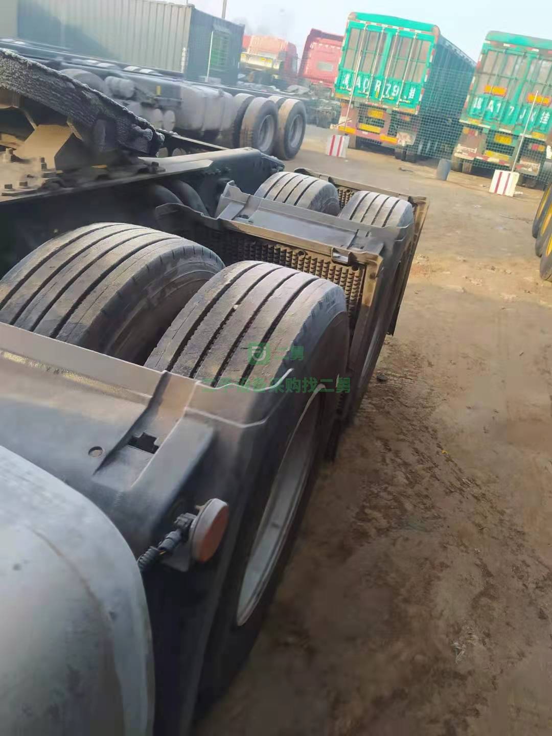 出售一臺六個月悍威新款2.0牽引車，420馬力，車況精品