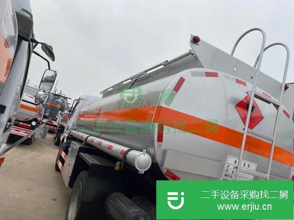 重慶出售二手東風多利卡8噸加油車