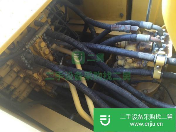 江蘇出售二手小松200挖掘機 滴油不漏
