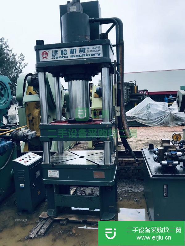 河北出售二手小臺面250噸快速四柱液壓機九成新