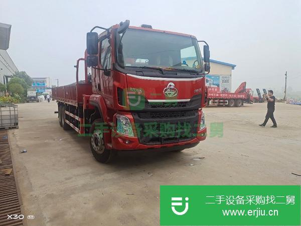 內蒙古出售二手柳汽乘龍后八輪三一12噸隨車吊