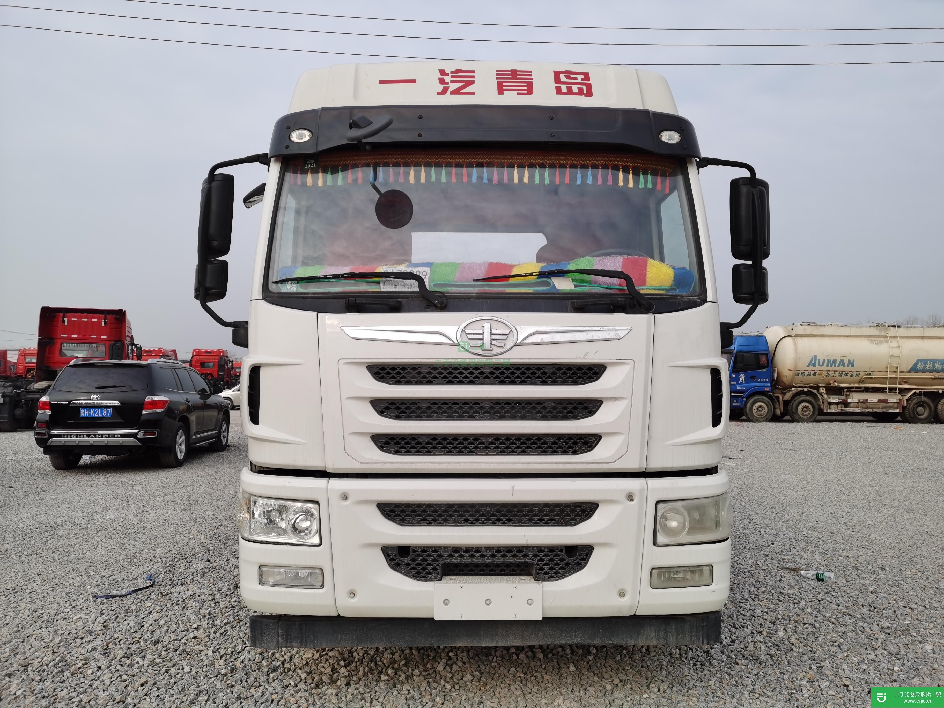 山東出售二手青島解放320馬力國五牽引車