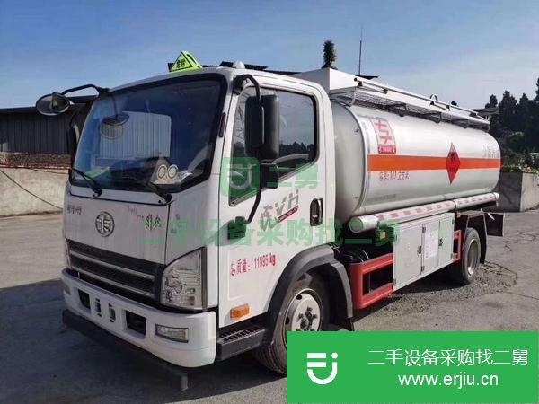 廣西出售二手解放單橋10噸油罐車10.1方濰柴140馬力國五排放6檔變速箱