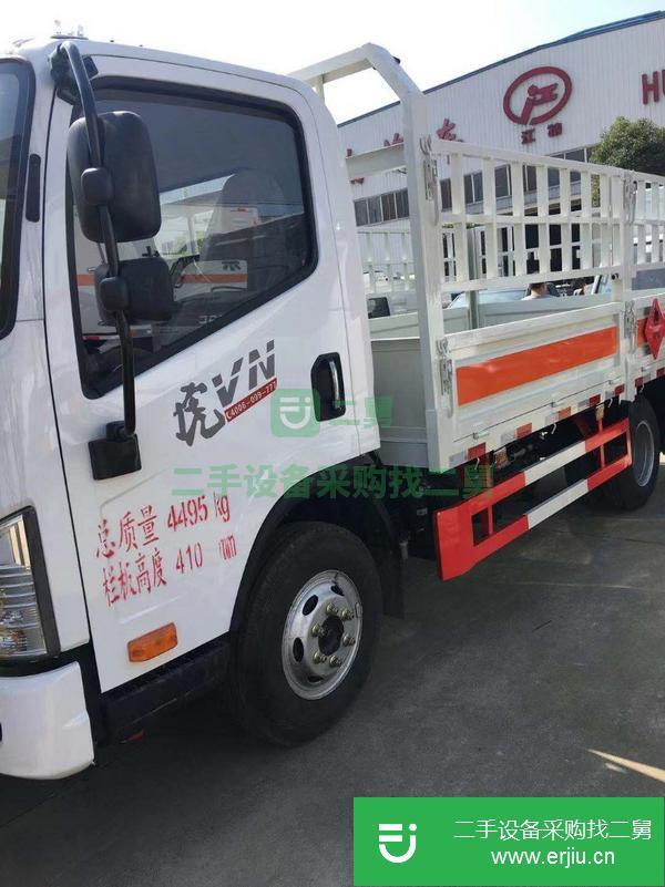 河北出售二手解放易燃?xì)怏w廂式運(yùn)輸車