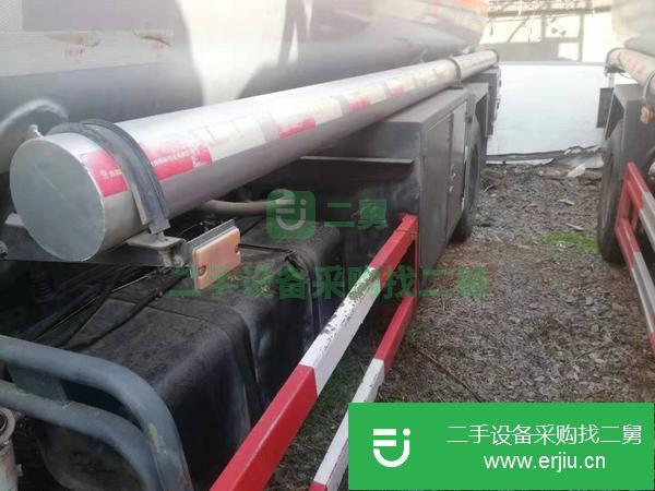 浙江出售二手7.98方帶戶(hù)油罐車(chē)