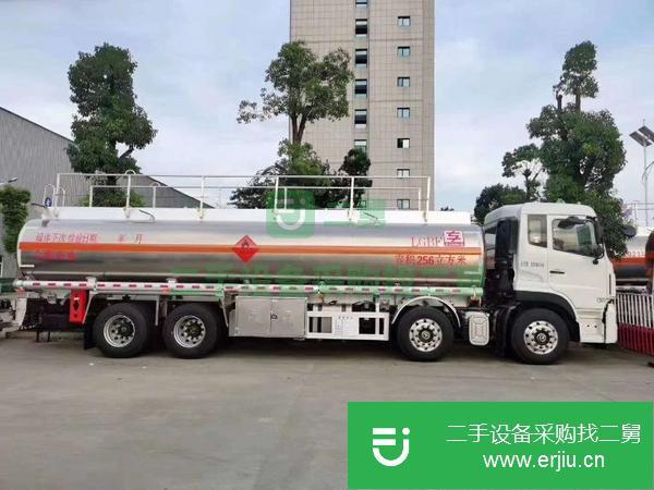 安徽出售二手20噸前四后八鋁合金油罐車軸距2050+4400+1350沃爾沃DDI75S350-50陜齒9檔變速箱