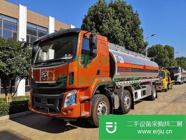 江西出售二手柳汽乘龍小三軸油罐車手續齊全玉柴240馬力發動機陜齒8檔變速