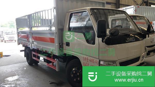 內蒙古出售二手江鈴順達4.2米二類危險品倉欄氣瓶運輸車包上戶