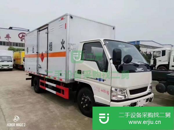 甘肅出售二手東風多利卡4.2米煙花爆竹防爆運輸車